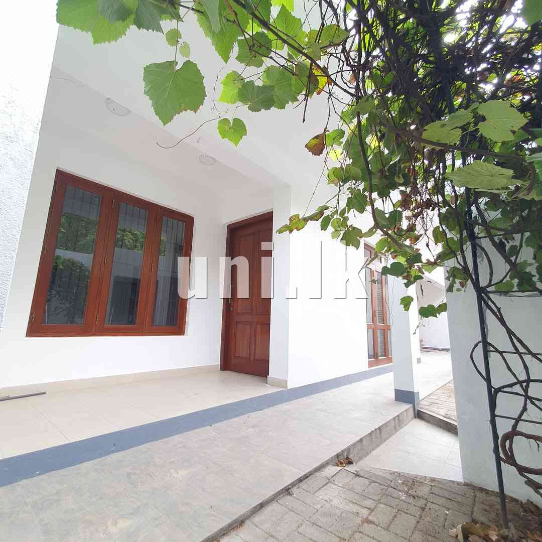 Elegant 5BR Luxury Home for Rent in Barnes Place, Colombo 07